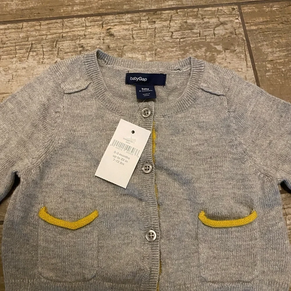 BabyGap Grey & Yellow Cardigan Sweater Size 0-3 Months